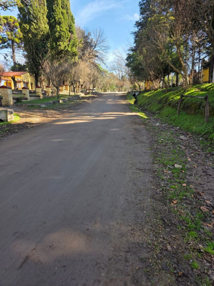 Lote venta El Parador de la Montaña 2000 m². Escritura. Luz y agua en la puerta. Vistas. Santa Rosa de Calamuchita.