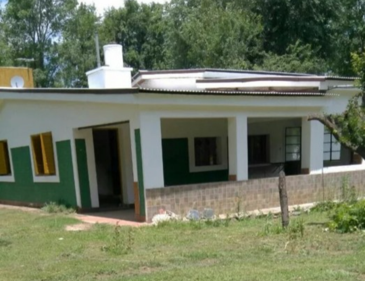 Casa Venta Villa Ciudad Parque 2 dormitorios Amplio Parque 200 metros Rio Luz Agua Escritura