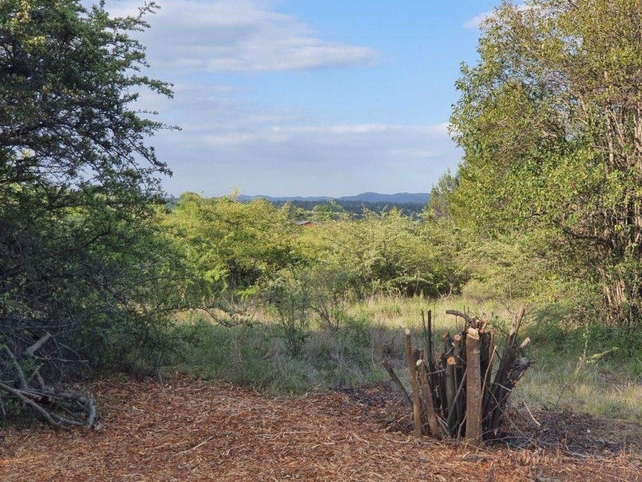 2 Lotes Amplios Venta Villa General Belgrano 2500 M² cada uno Excelentes Vistas Sierras Chicas Y Grandes Entorno Familiar Construccion Cabaña Escritura