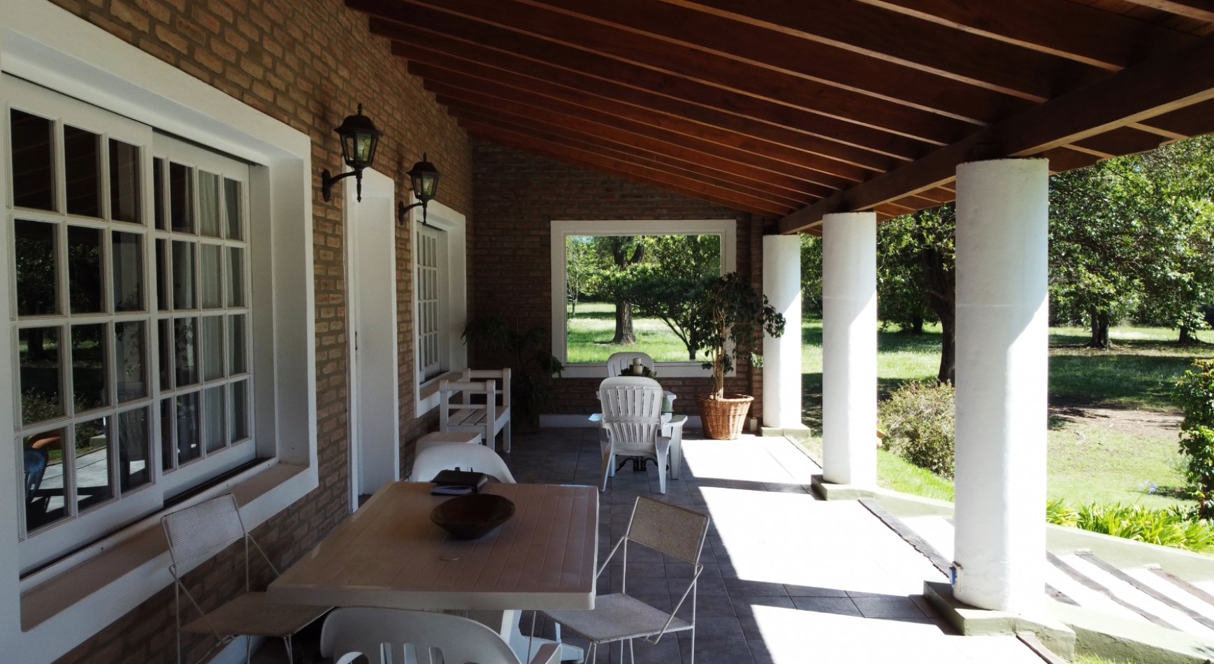 Casa en Venta con Gran Parque de 2 Hectareas Forestadas. Lugar Exclusivo