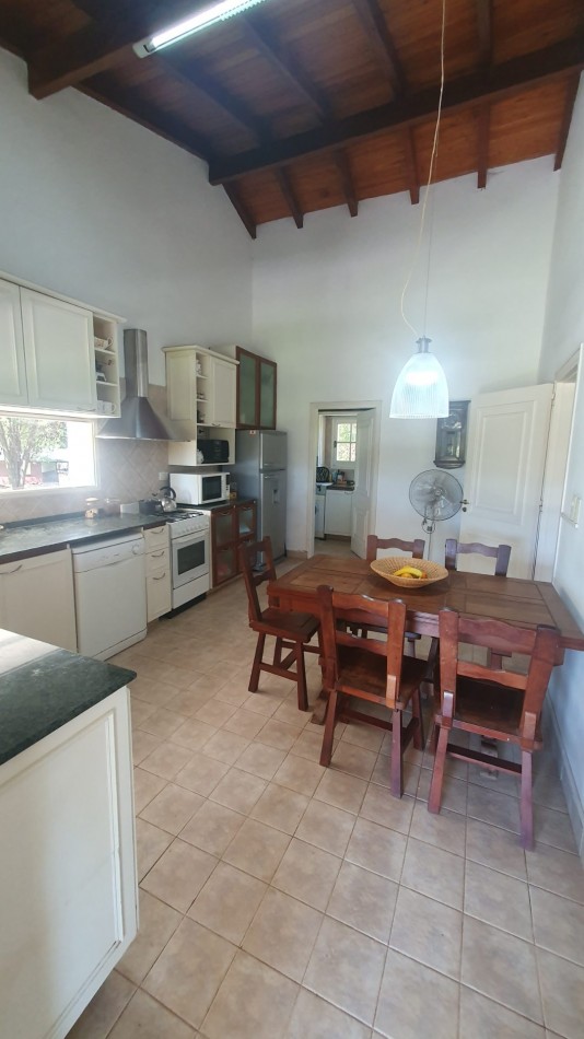 Casa en Venta con Gran Parque de 2 Hectareas Forestadas. Lugar Exclusivo