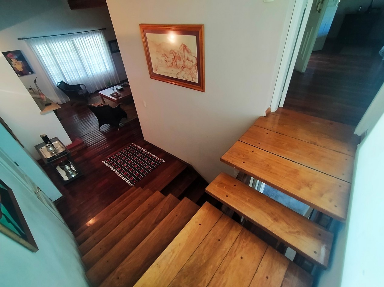 Casa en Venta con Gran Parque de 2 Hectareas Forestadas. Lugar Exclusivo
