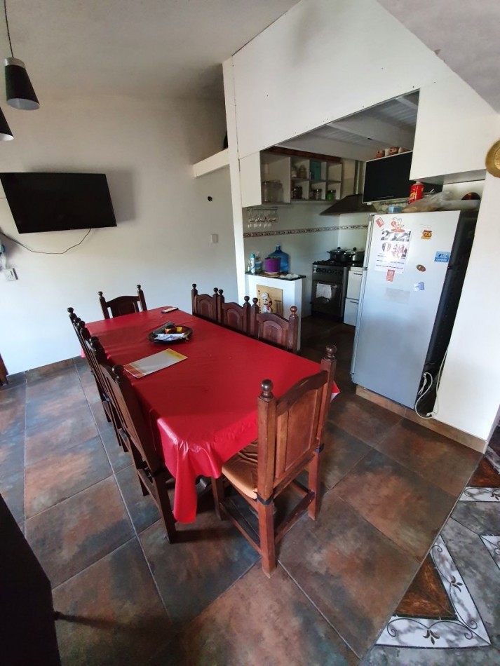 Casa Venta con Departamento Anexo De Dos Dormitorios Santa Rosa De Calamuchita Excelente Ubicacion Gas Natural Agua Luz Escritura 