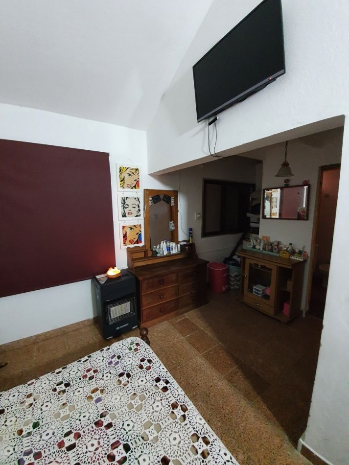 Casa Venta con Departamento Anexo De Dos Dormitorios Santa Rosa De Calamuchita Excelente Ubicacion Gas Natural Agua Luz Escritura 