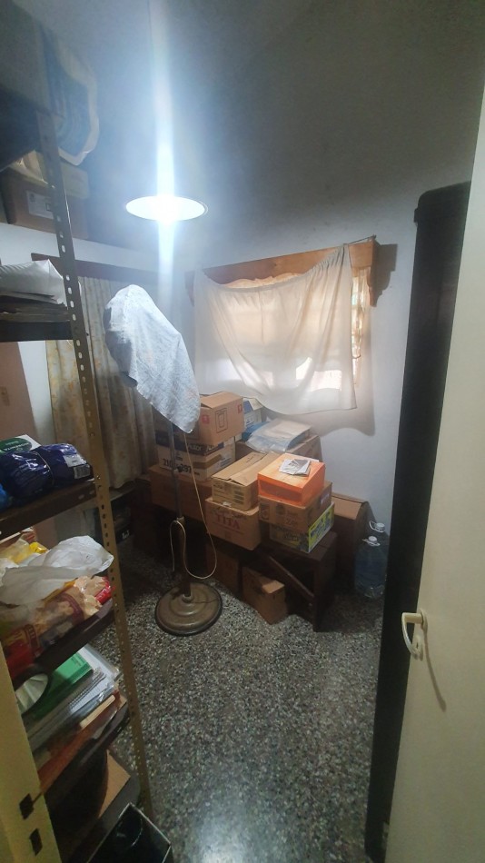 Casa Venta Villa General Belgrano a 150 metros Centro Esquina Comercial Apto Desarrollo Locales y Departamentos Todos los Servicios. 