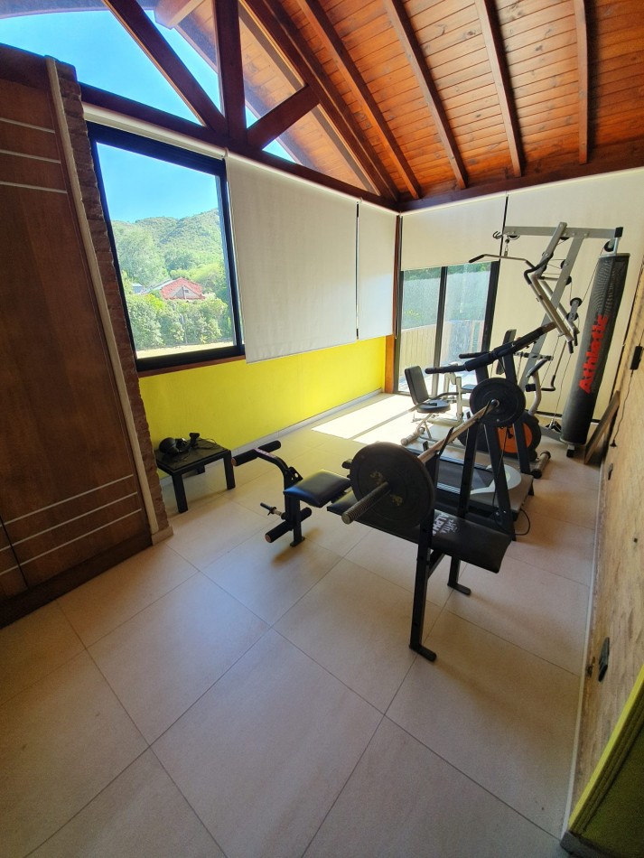 Casa Venta 5 Dormitorios Baños Piscina interior bodega Santa Rosa De Calamuchita