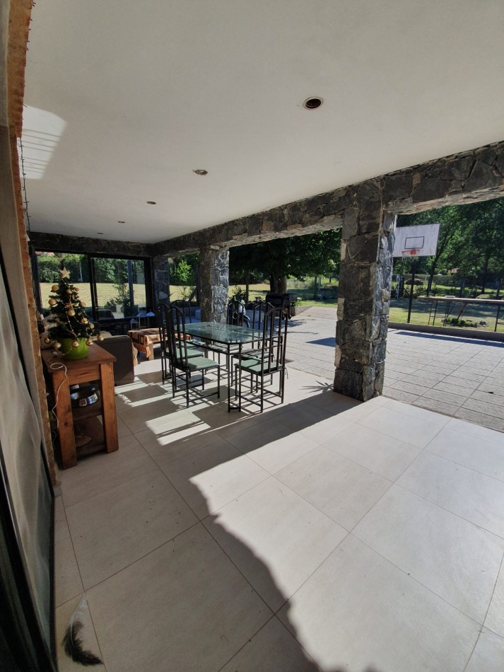 Casa Venta 5 Dormitorios Baños Piscina interior bodega Santa Rosa De Calamuchita